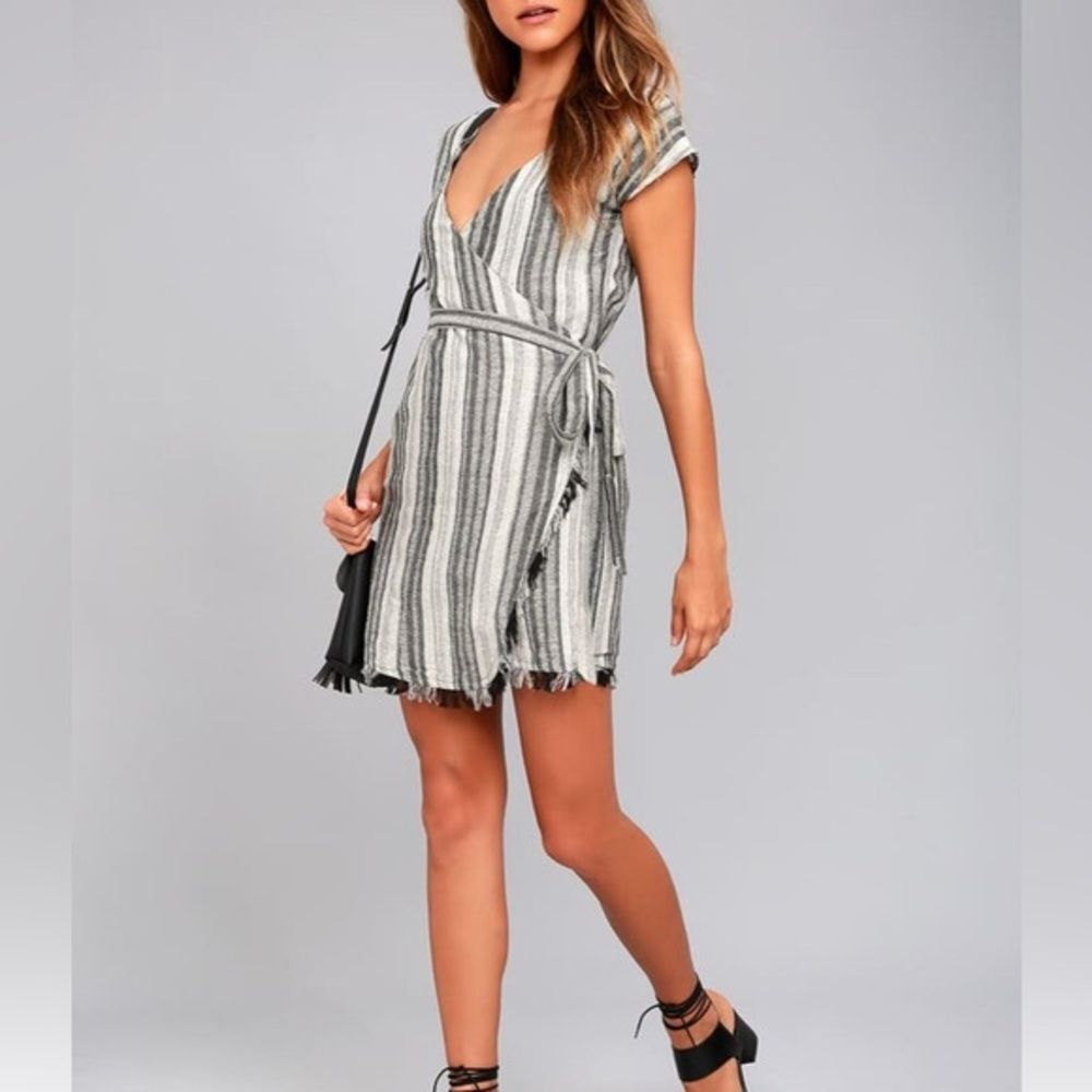 Lulu's Island Retreat wrap dress/swim cover up, striped gray black cotton